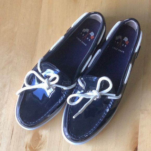 Cole Haan navy leather Nantucket shoes size 6 - Picture 1 of 9